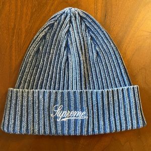 Supreme knit beanie